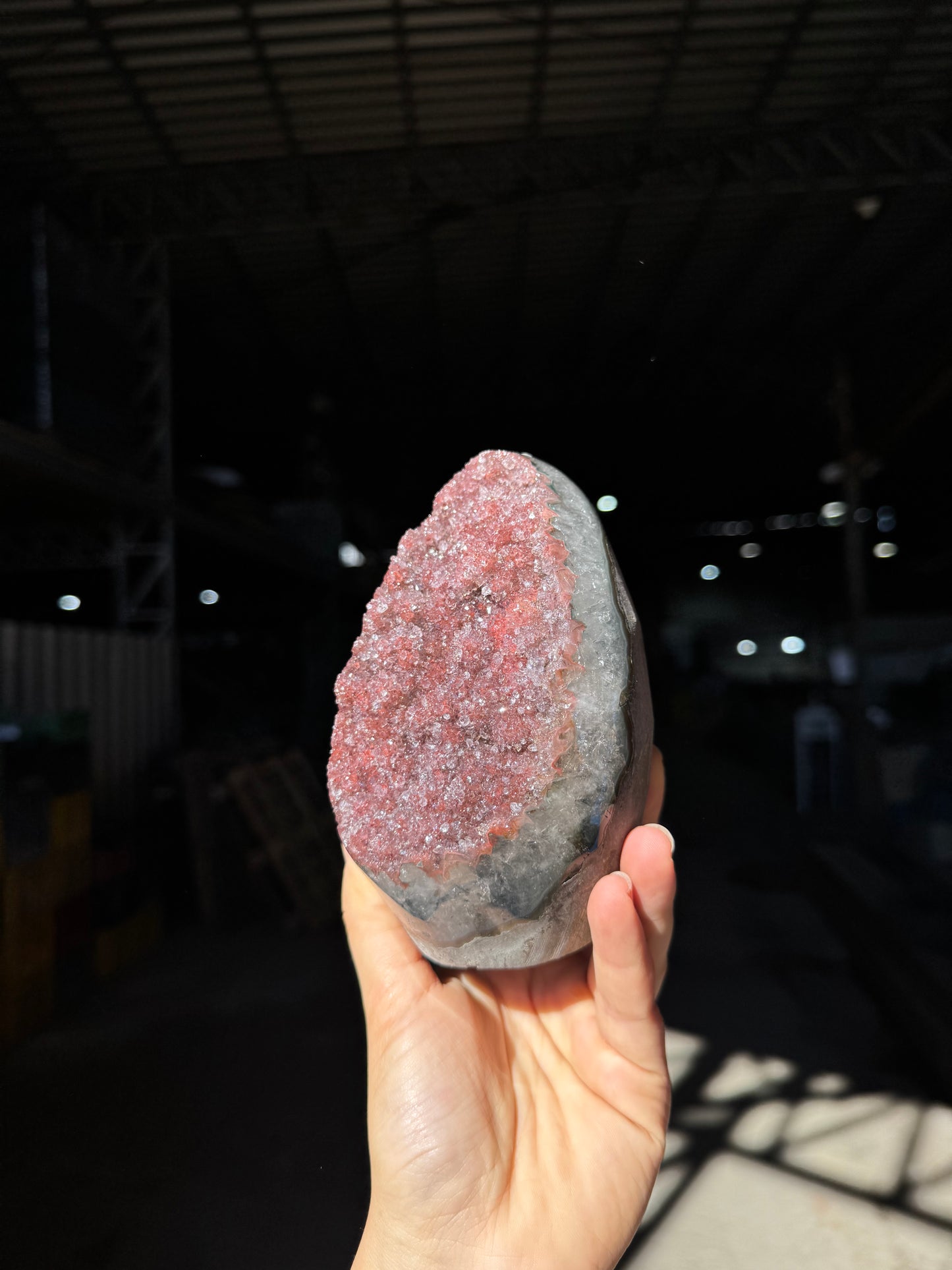 Red rainbow cut base