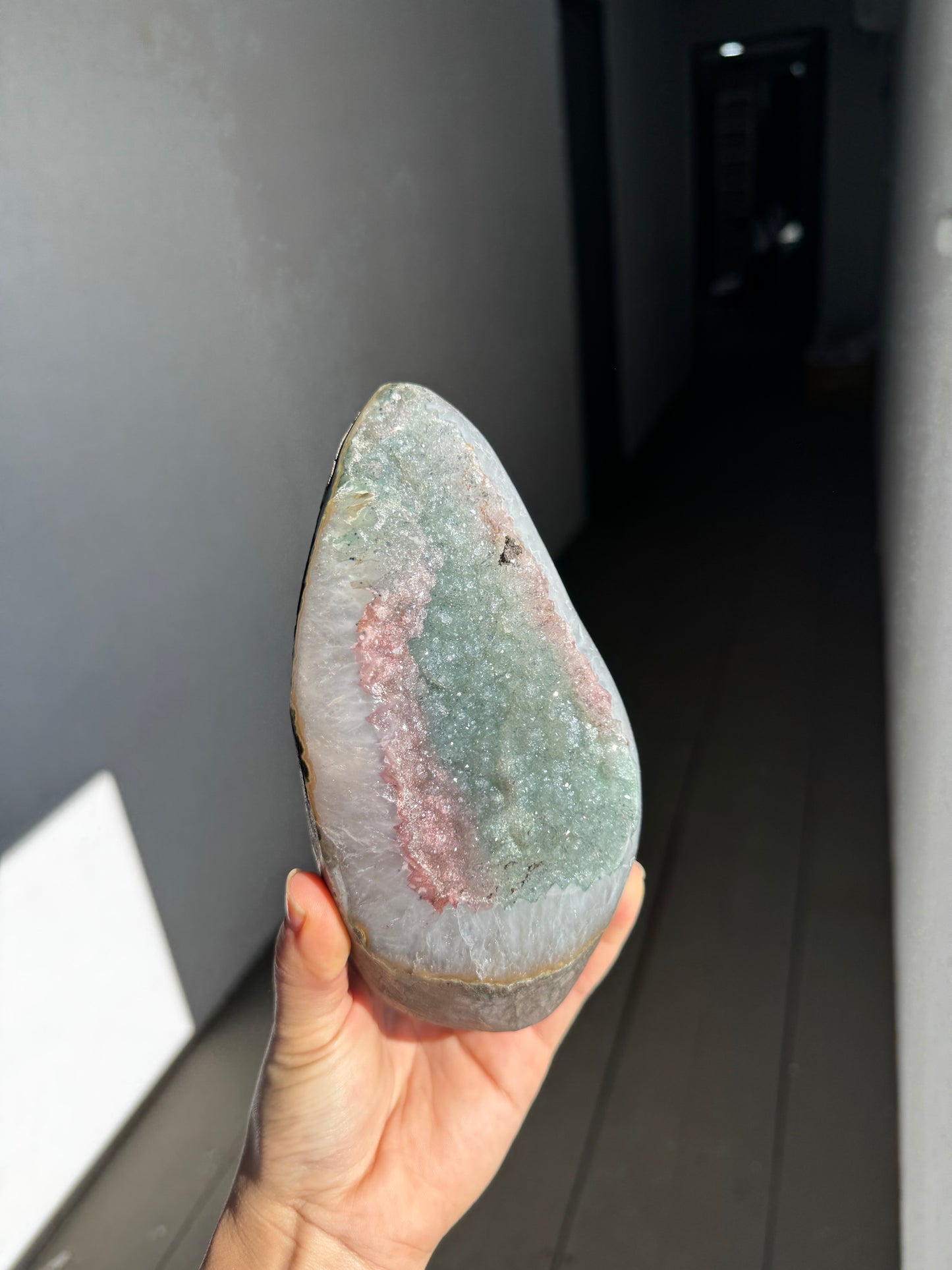 Bicolor rainbow quartz piece