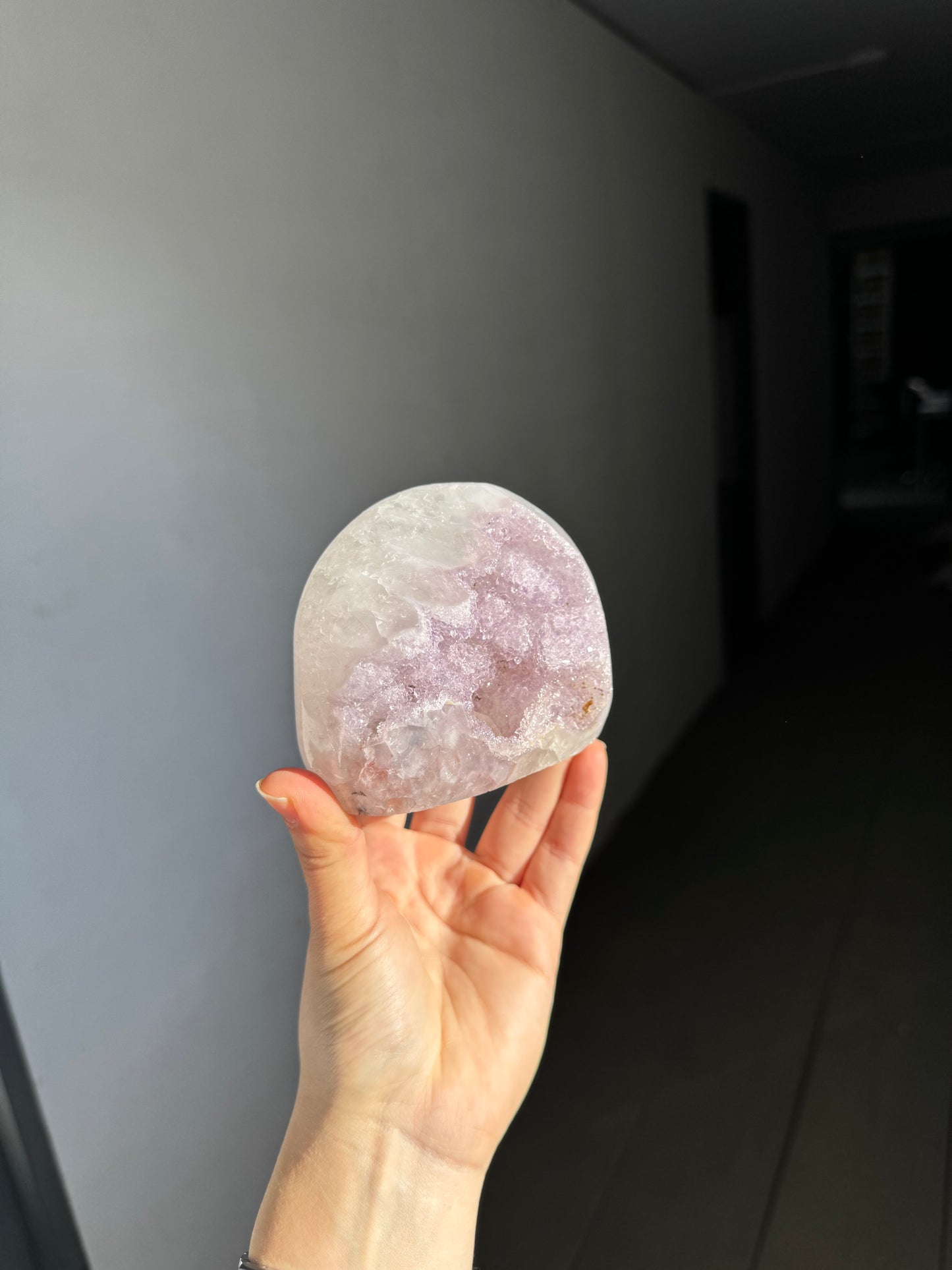 Mini lavender quartz cut base