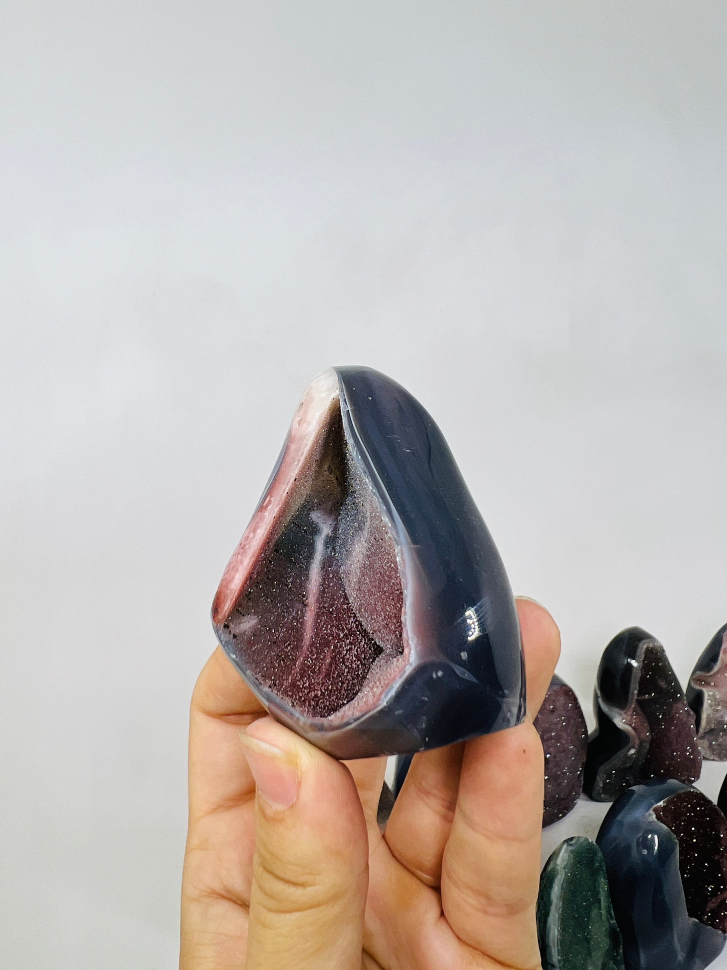 Small galaxy rainbow cut bases