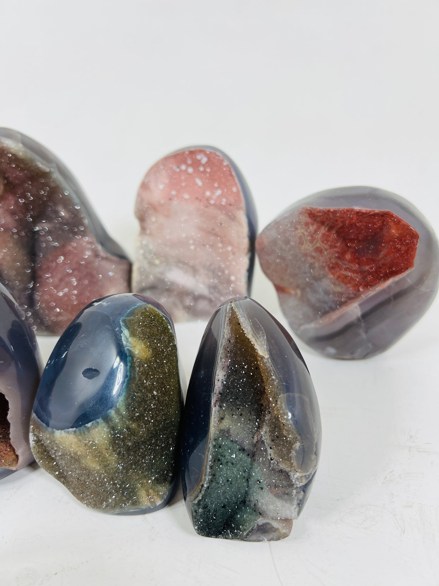 Small galaxy rainbow cut bases