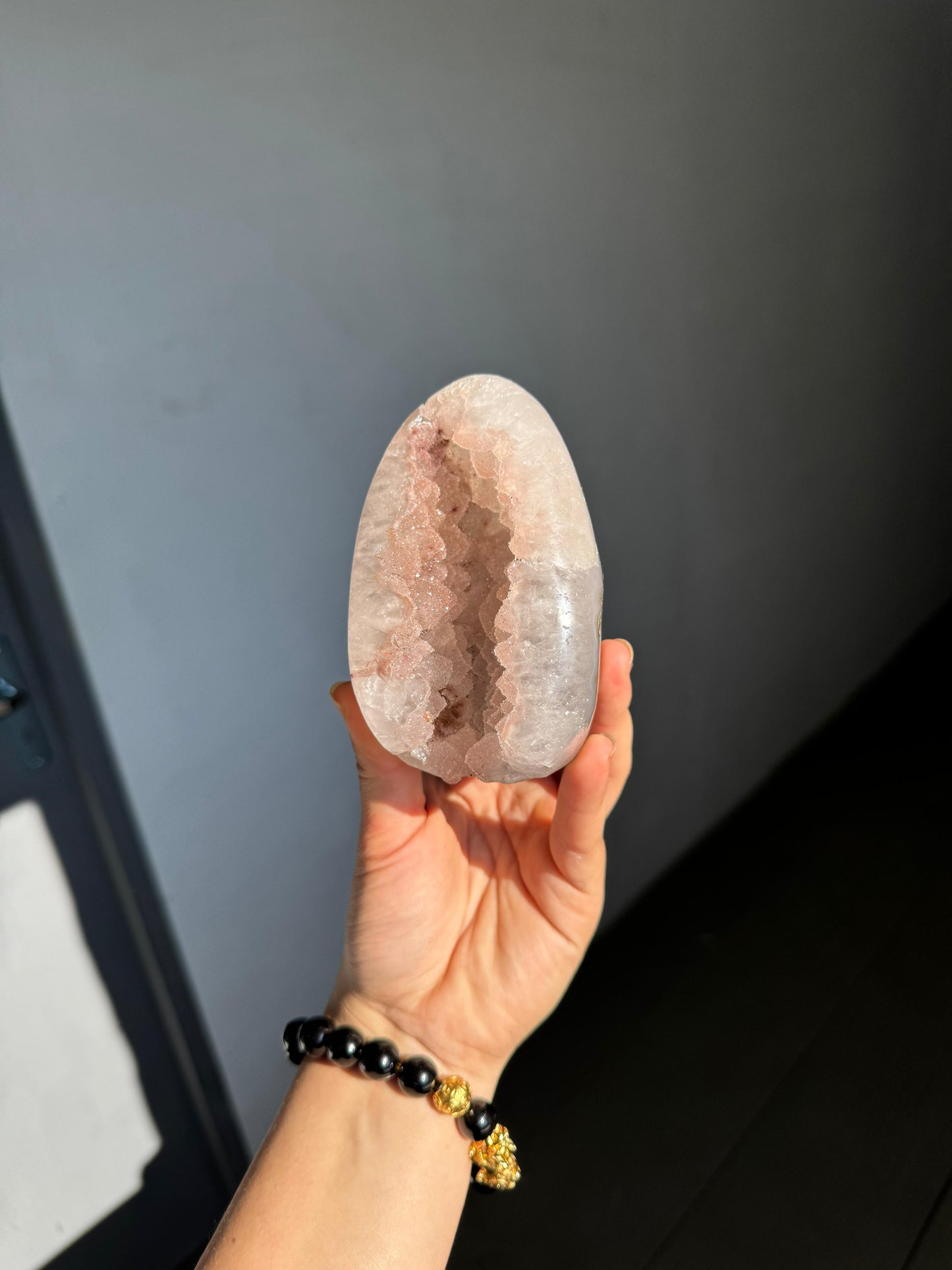 Baby pink sugar cavity