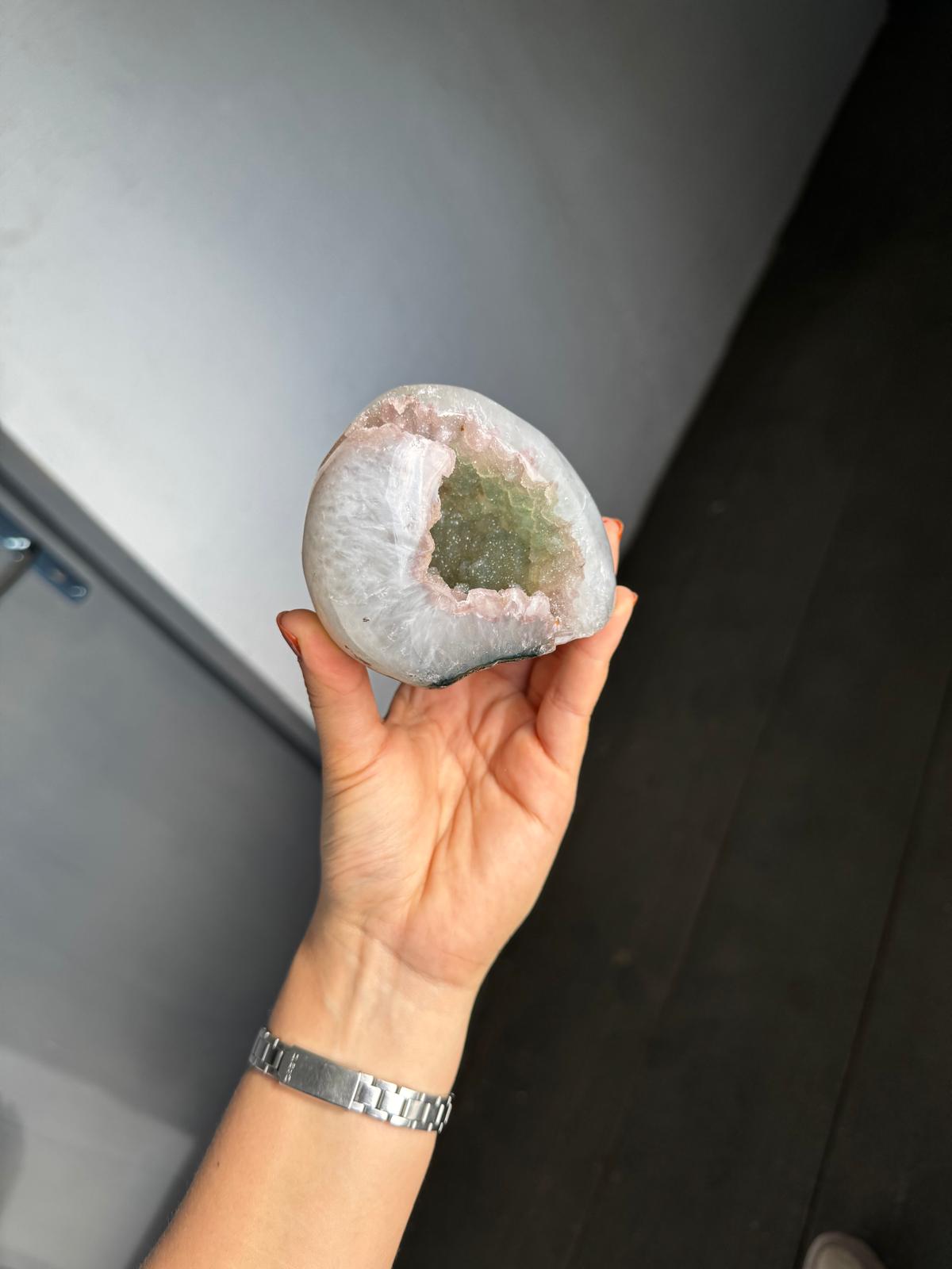 Candy quartz geode