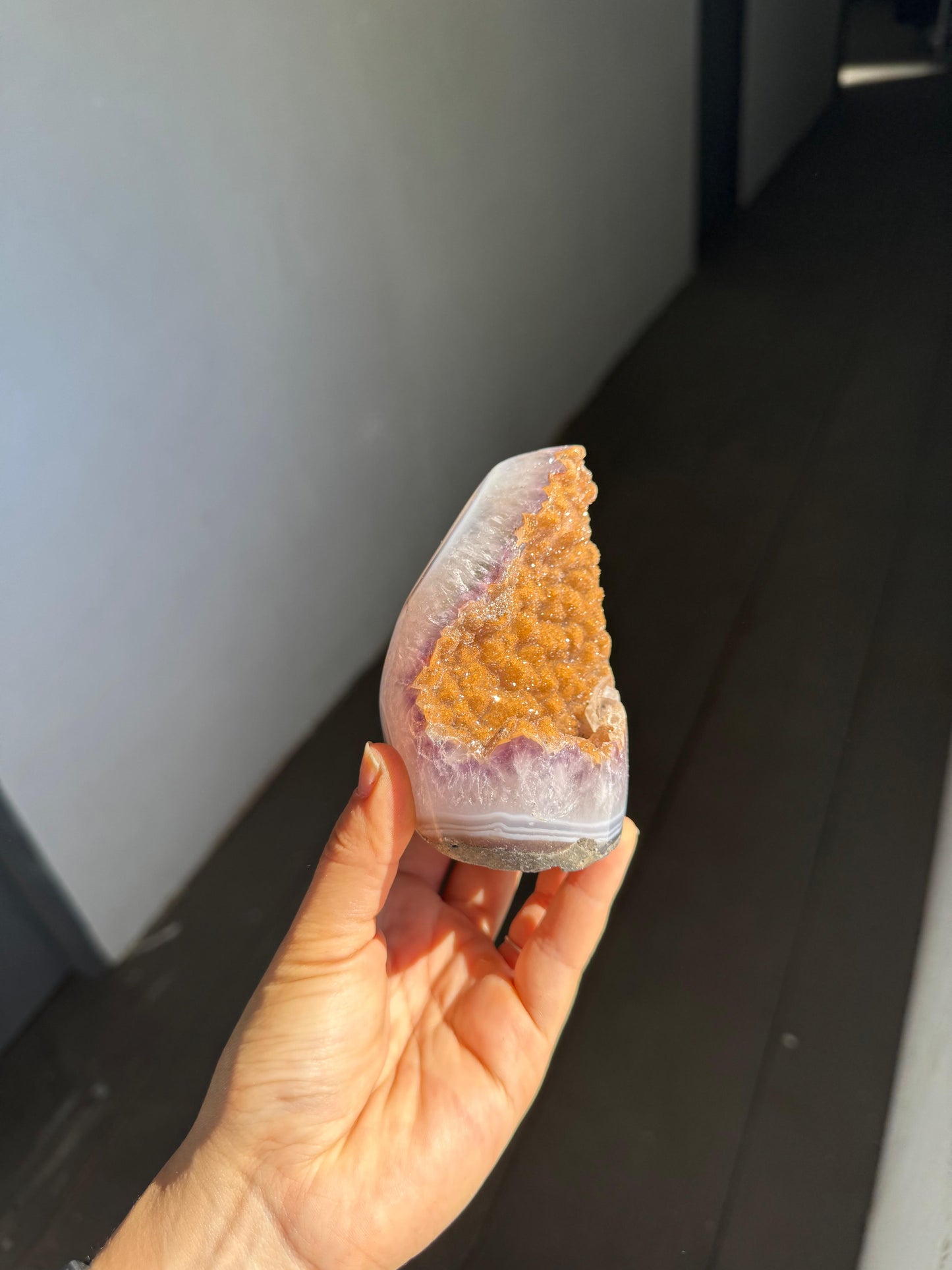 Golden amethyst cut base