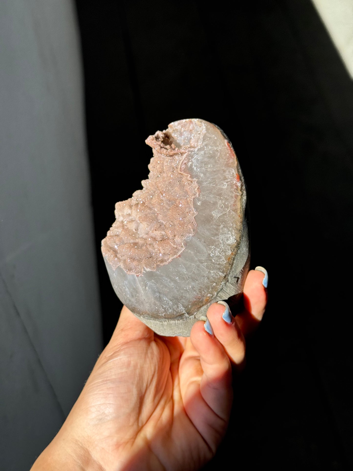 Champagnr formation druzy cut base