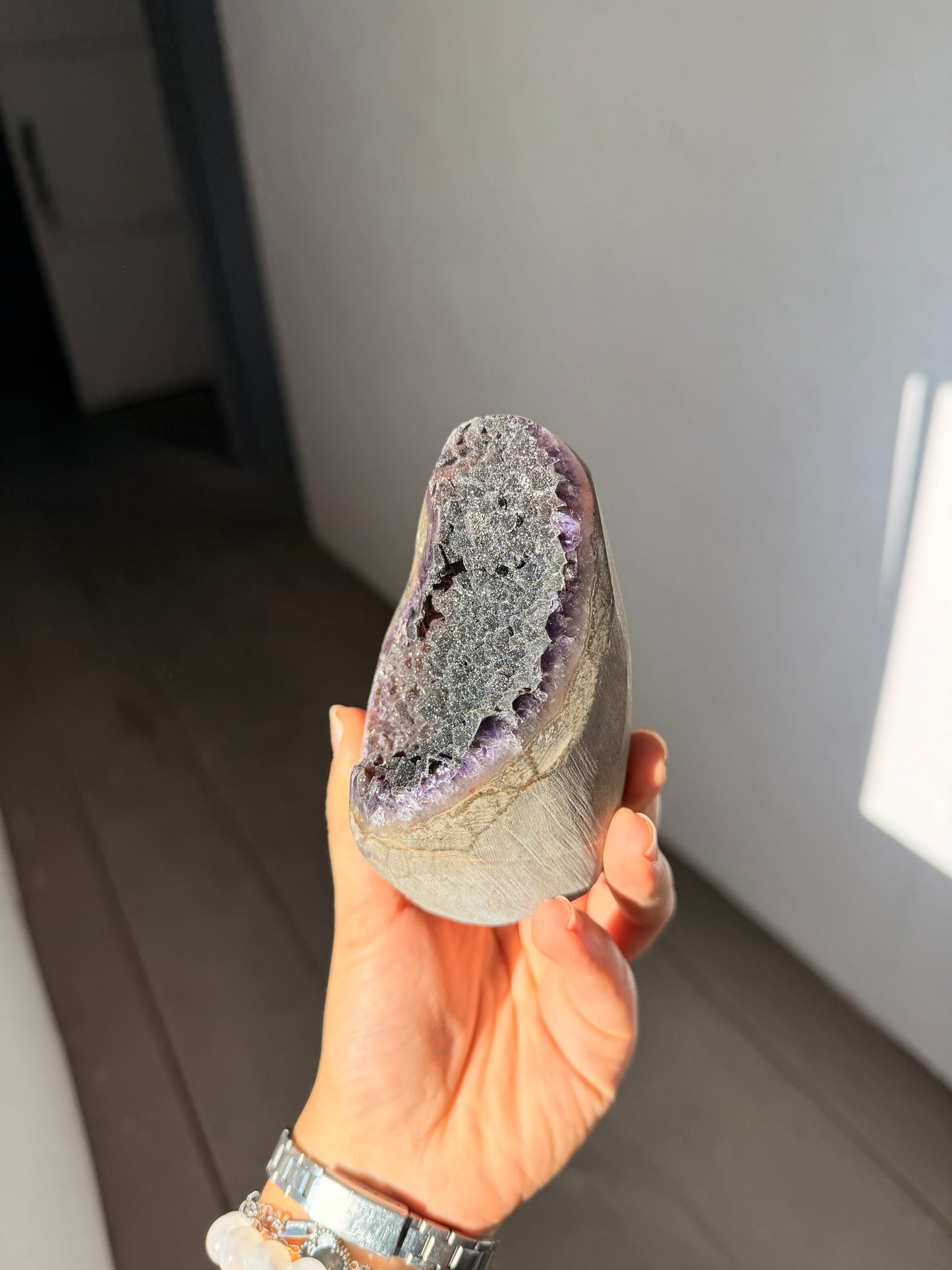 Dark blue sugar amethyst cut base