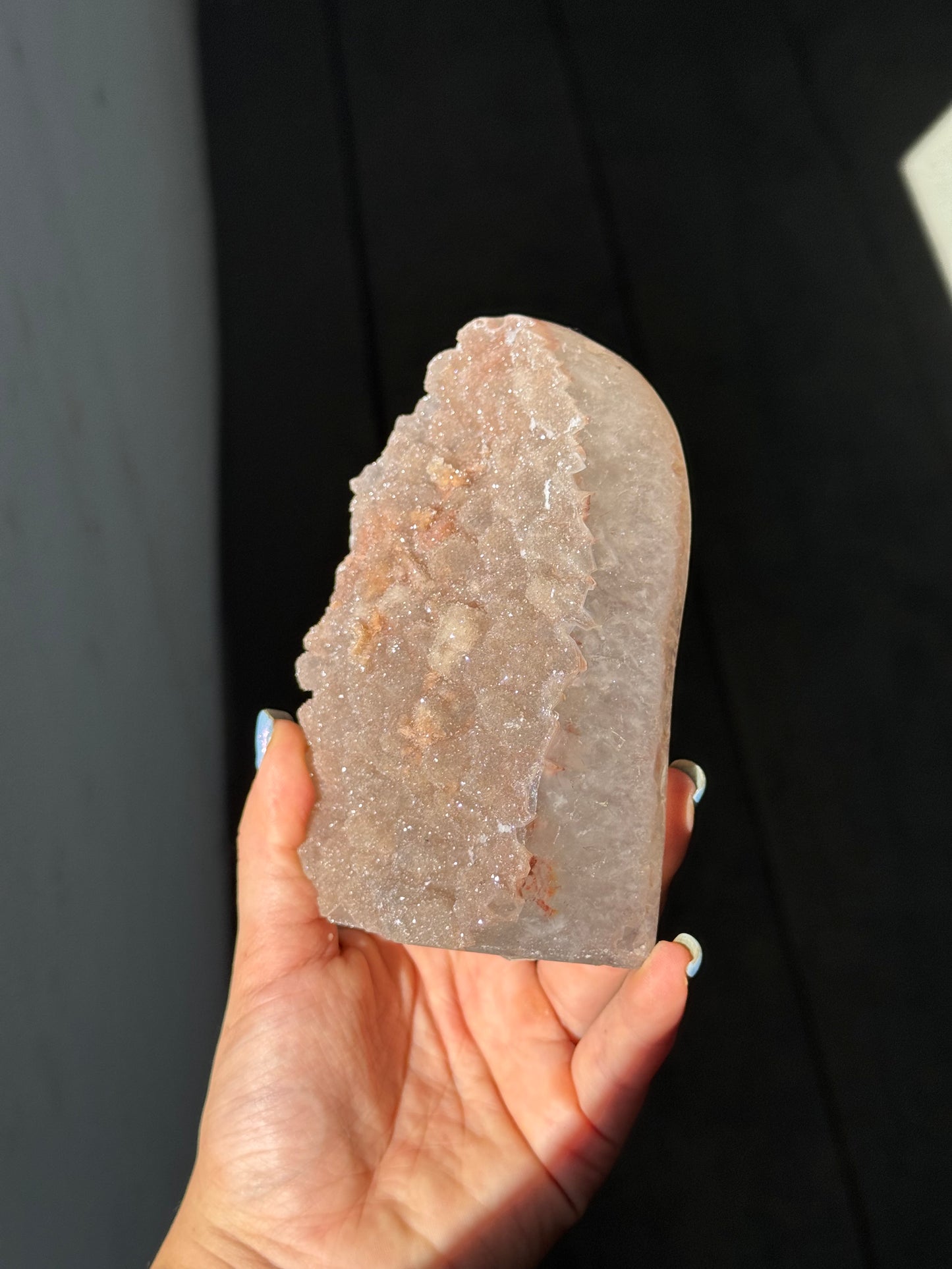 Peach quartz rainbow cut base