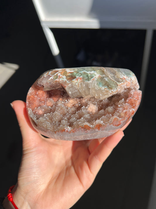 Bicolor geode