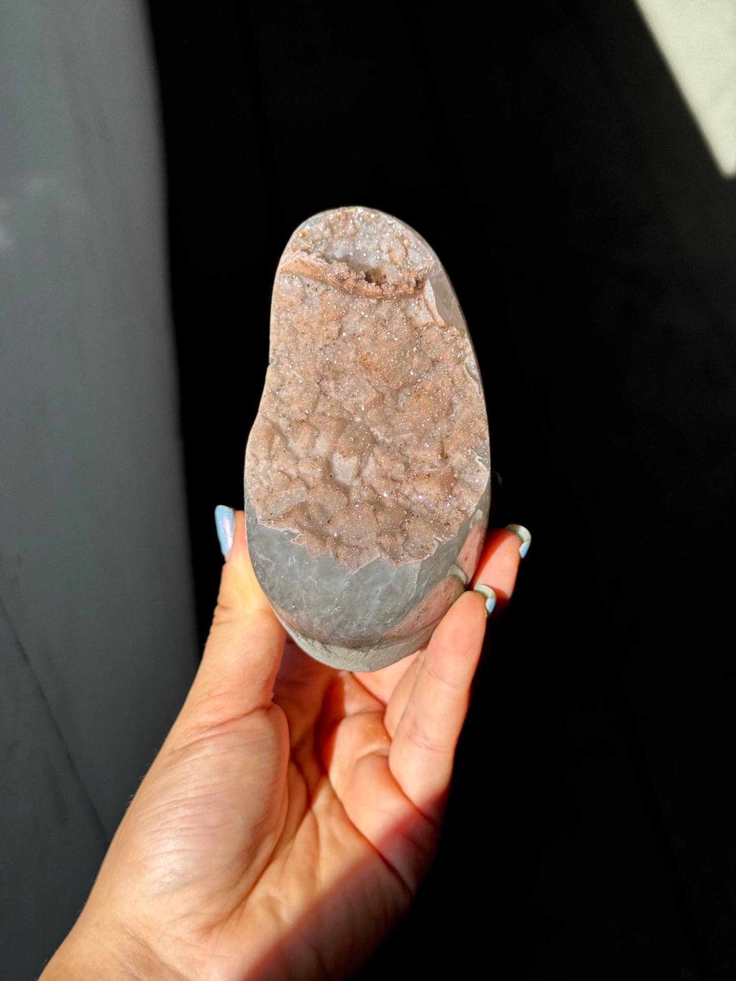 Champagnr formation druzy cut base