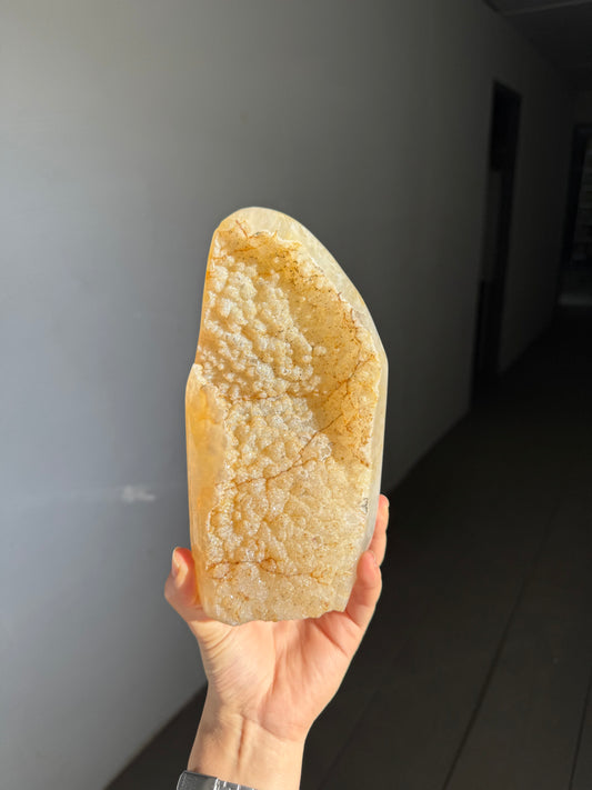 Big quartz yellow piece