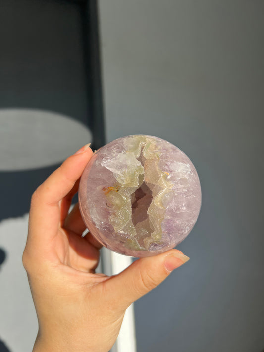 Lime sugar quartz sphere