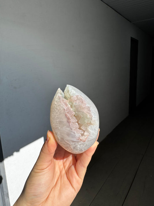 Bicolor rose quartz piece
