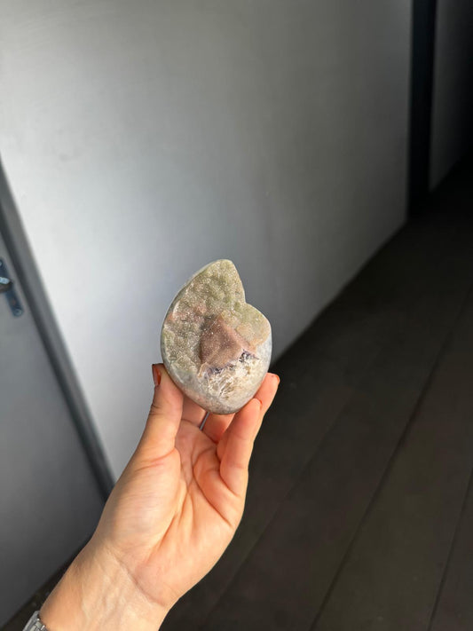 Mini green calcite cut base