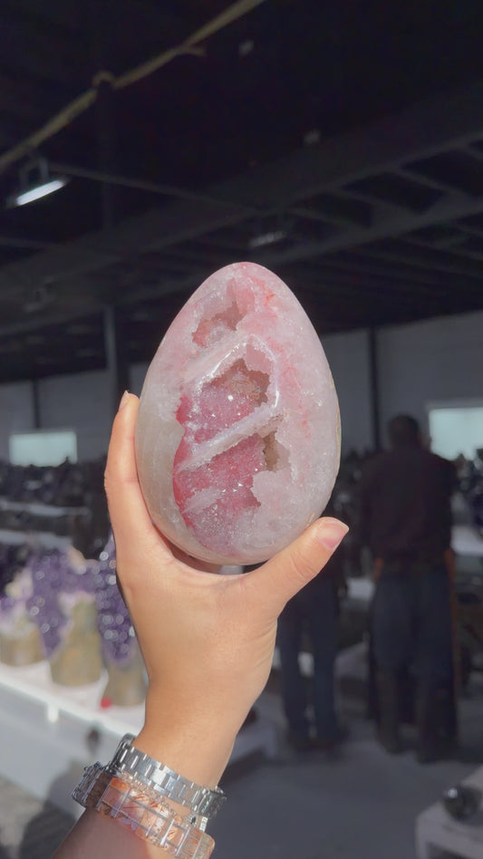 Pink quartz formation egg